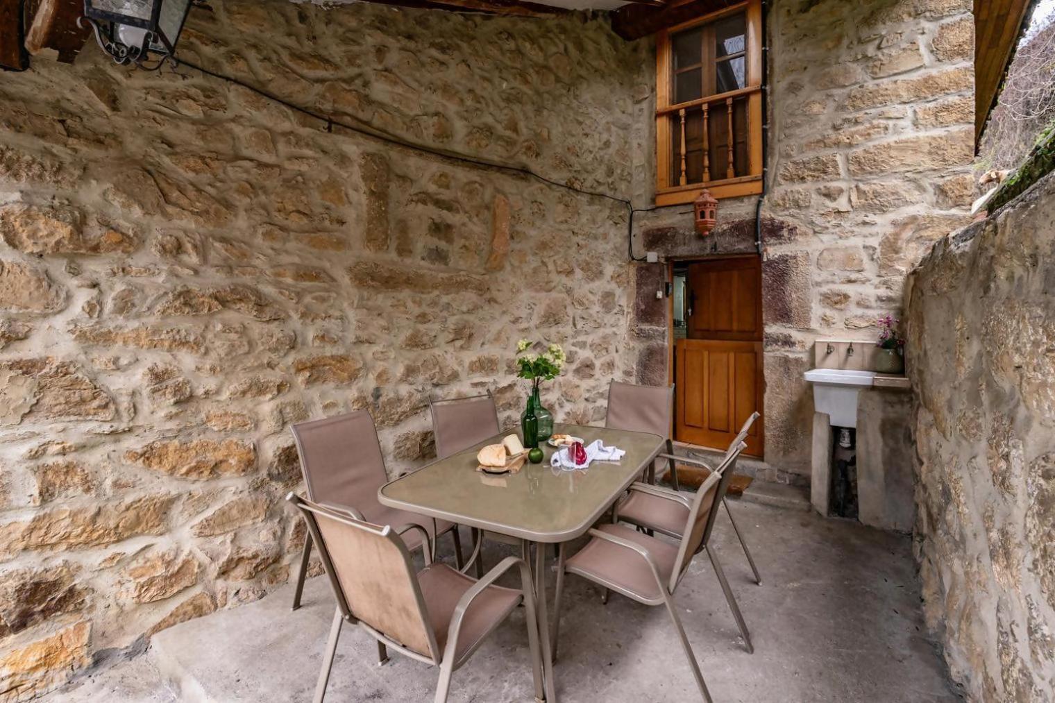 Orelleiru Casa Rural La Carrozal Senda Del Oso المظهر الخارجي الصورة