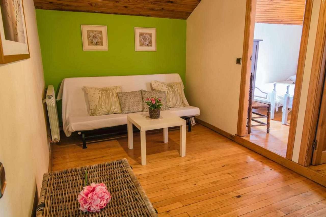 Orelleiru Casa Rural La Carrozal Senda Del Oso المظهر الخارجي الصورة