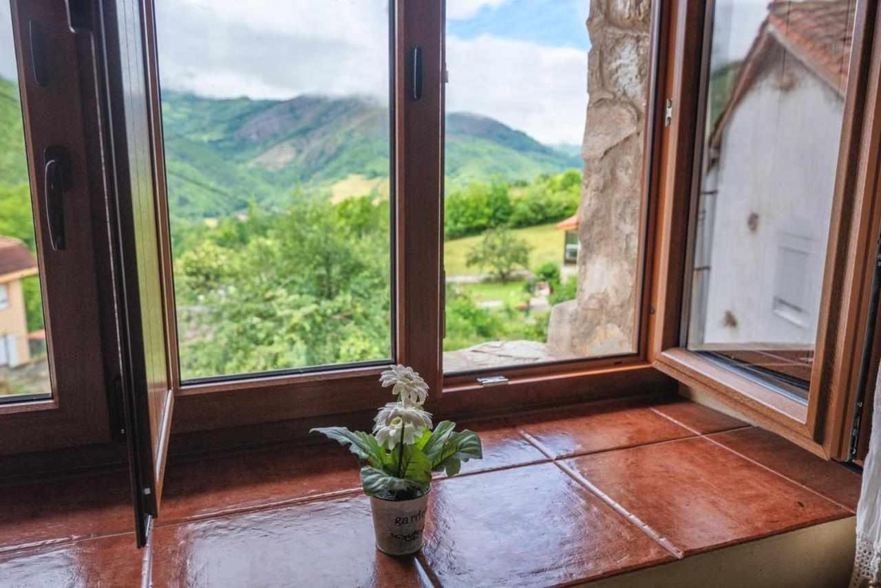 Orelleiru Casa Rural La Carrozal Senda Del Oso المظهر الخارجي الصورة