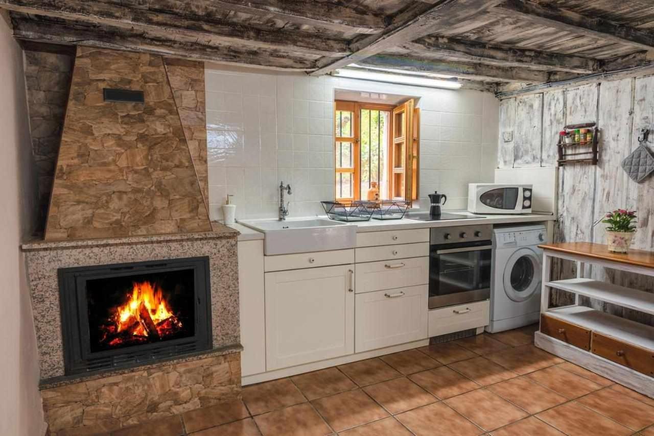 Orelleiru Casa Rural La Carrozal Senda Del Oso المظهر الخارجي الصورة