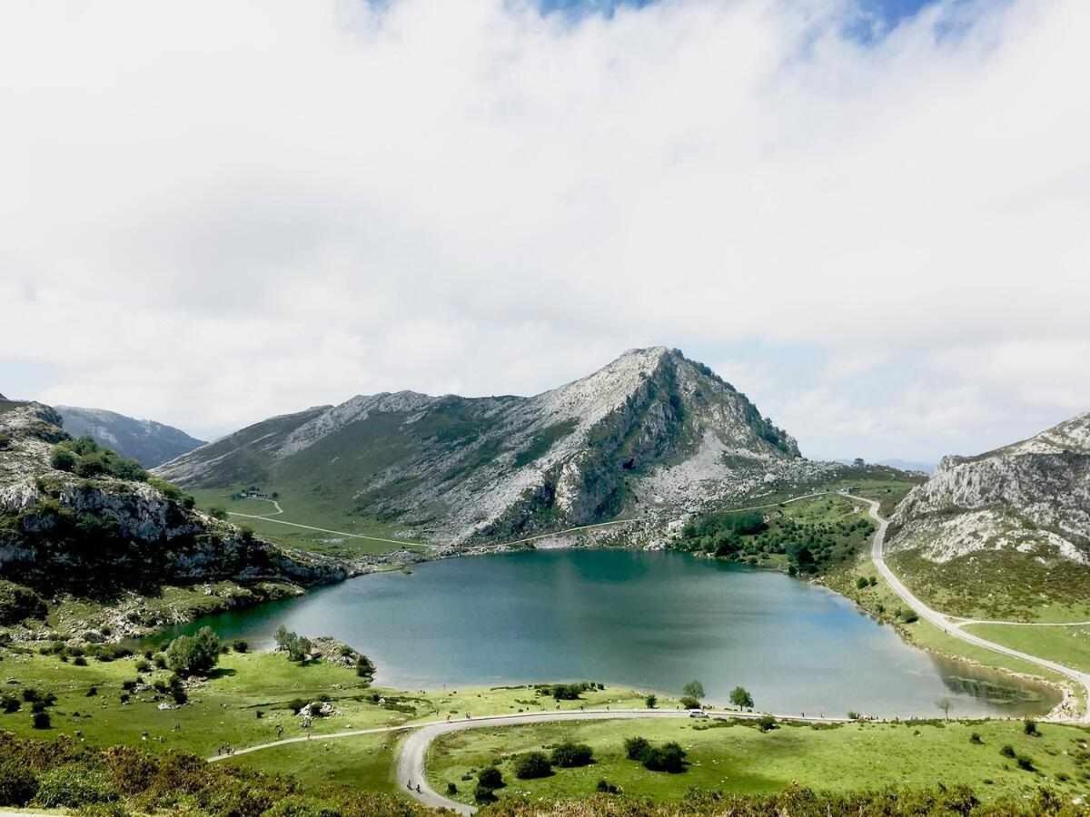 Orelleiru Casa Rural La Carrozal Senda Del Oso المظهر الخارجي الصورة
